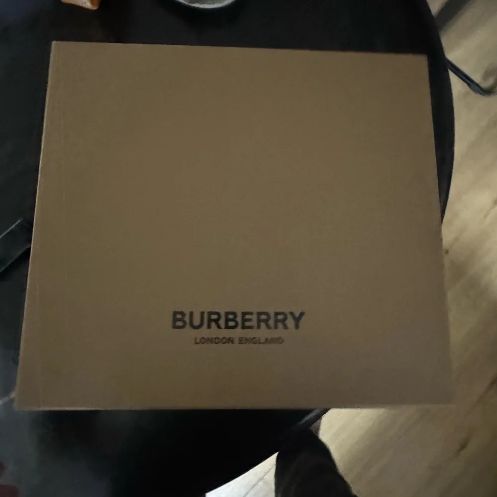 Burberry Arthur M story blk IP PRINT 47 uk 13 US 14 NEW! Authentic $980 - Picture 8 of 8